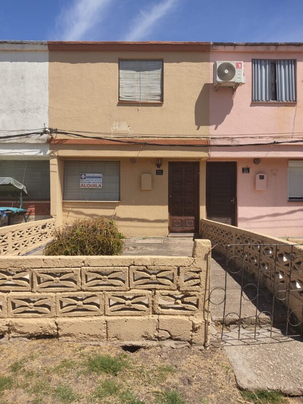 Casa en Alquiler – Ref. 005